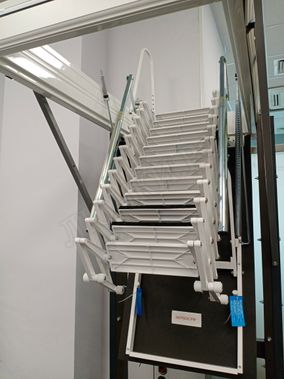 Чердачная лестница Aci Alluminio Fantozziscale Motorizzata Premium Чердачная лестница Aci Alluminio Fantozziscale Motorizzata Premium